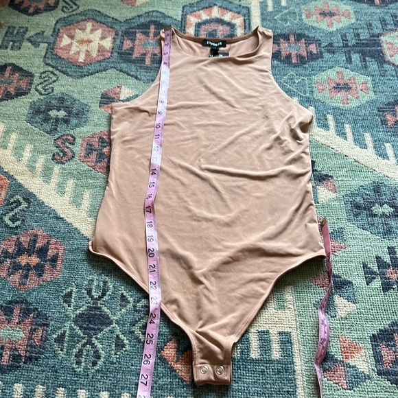 Express Sleeveless Bodysuit - Picture 4 of 8